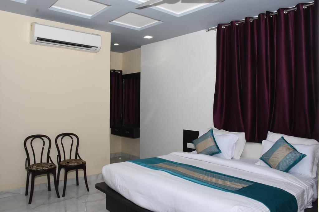 Aaradhya Residency Hotel Агра Екстериор снимка