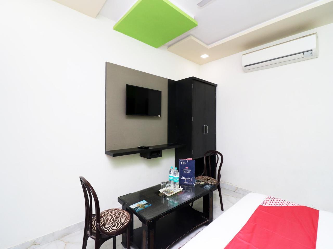 Aaradhya Residency Hotel Агра Екстериор снимка
